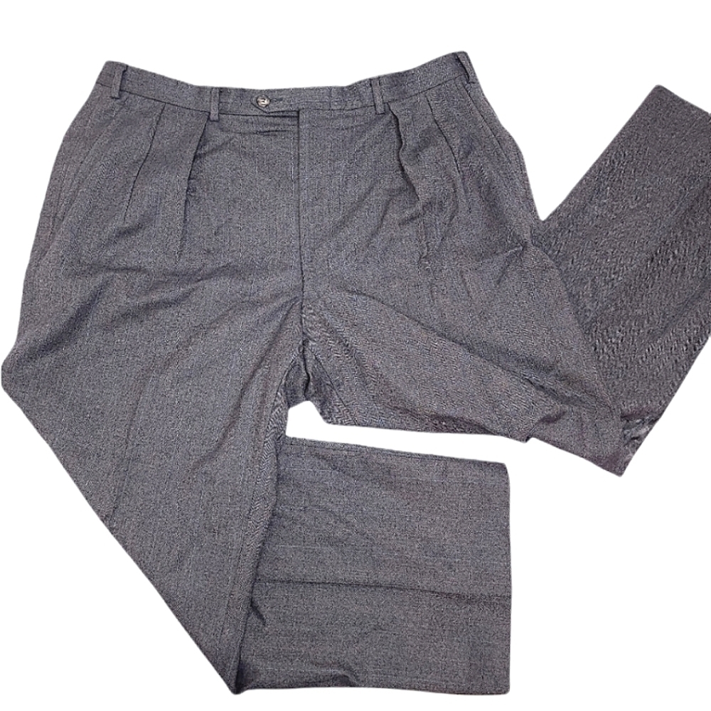 Gray Men's 40 x 28 Professional Pleated Formal Dress Pants made w/ Soft Material